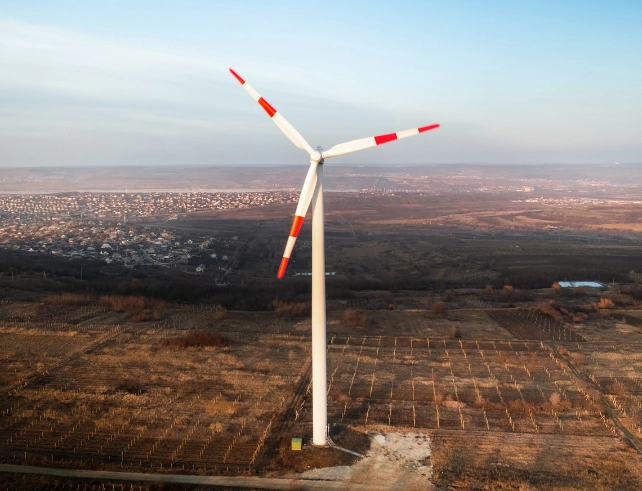 Adani Wind Installs India’s Largest 5 MW Wind Turbine in Mundra