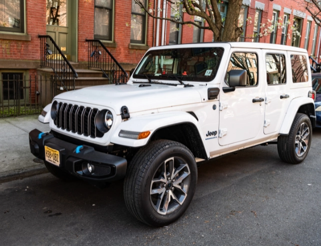 Stellantis, Tata to Develop India-Made Jeep SUV for Exports