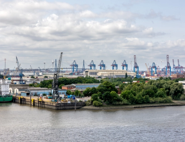 Vizhinjam Port Hits 2 Million TEUs in Record 18 Months