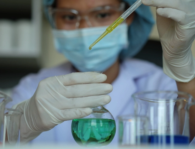 DAE Commissions Prototype Sodium Cell, Deuterated Compounds Plant